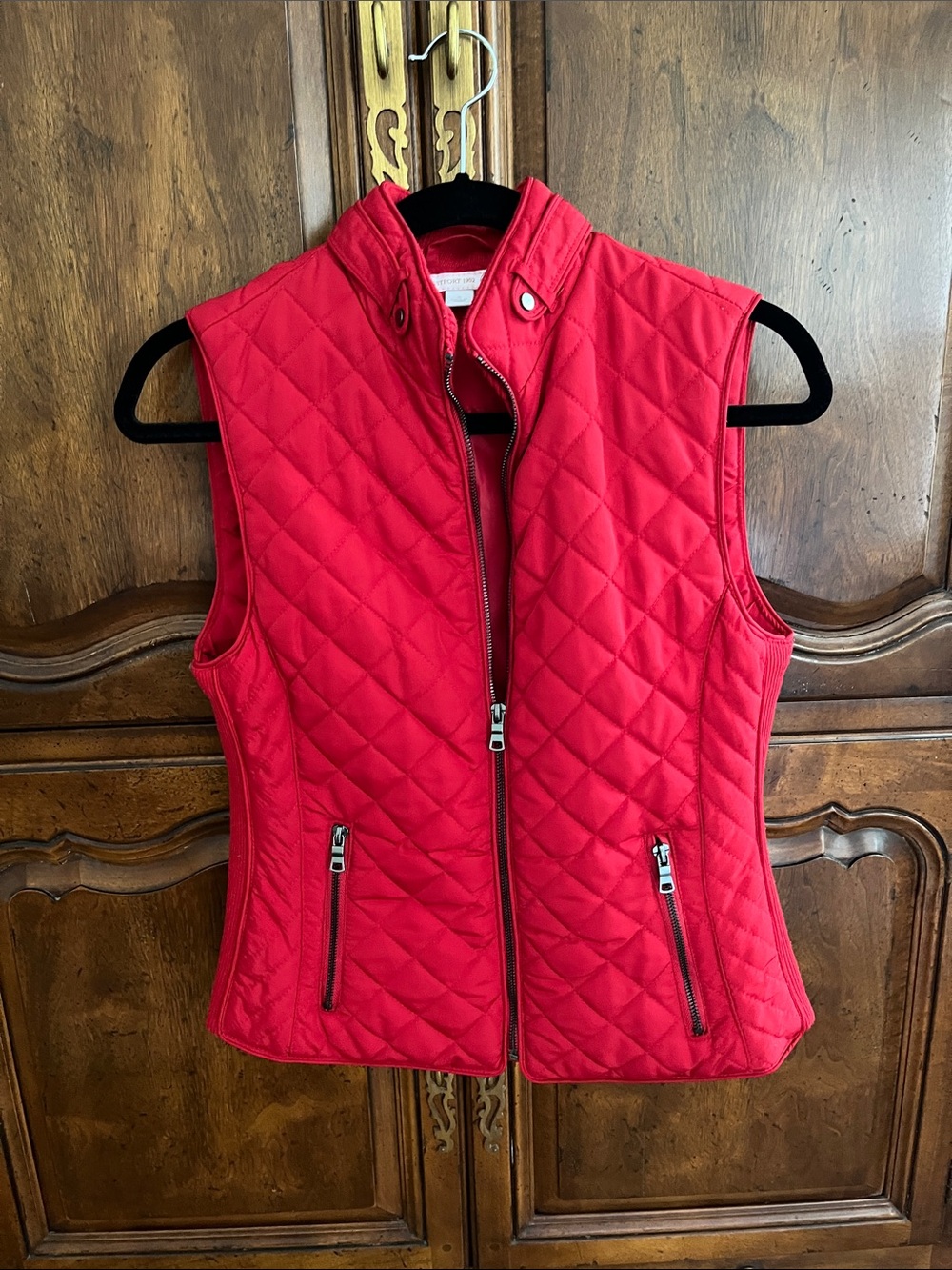 Red Quilted Sleeveless Vest Jacket - Lightweight Women's Coat